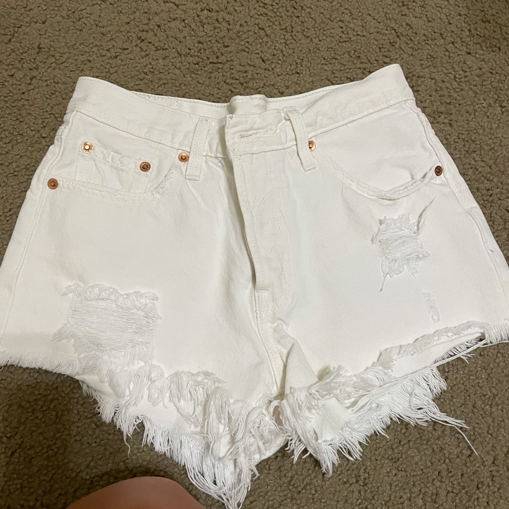 Levi’s white denim shorts